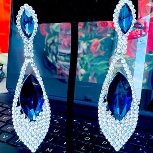 BEAUTIFUL NAVY & SILVER RhinestoneChandelier pierced Earings